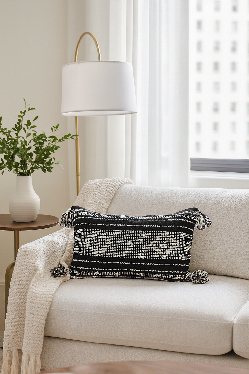 TBL0053 - Black-White Woven Diamond Cotton 12"x20" Throw Pillow