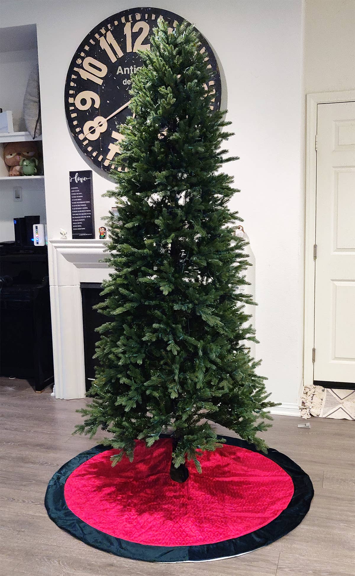 Red-Green Classic Velvet Allover Tree Pattern Tree Skirt