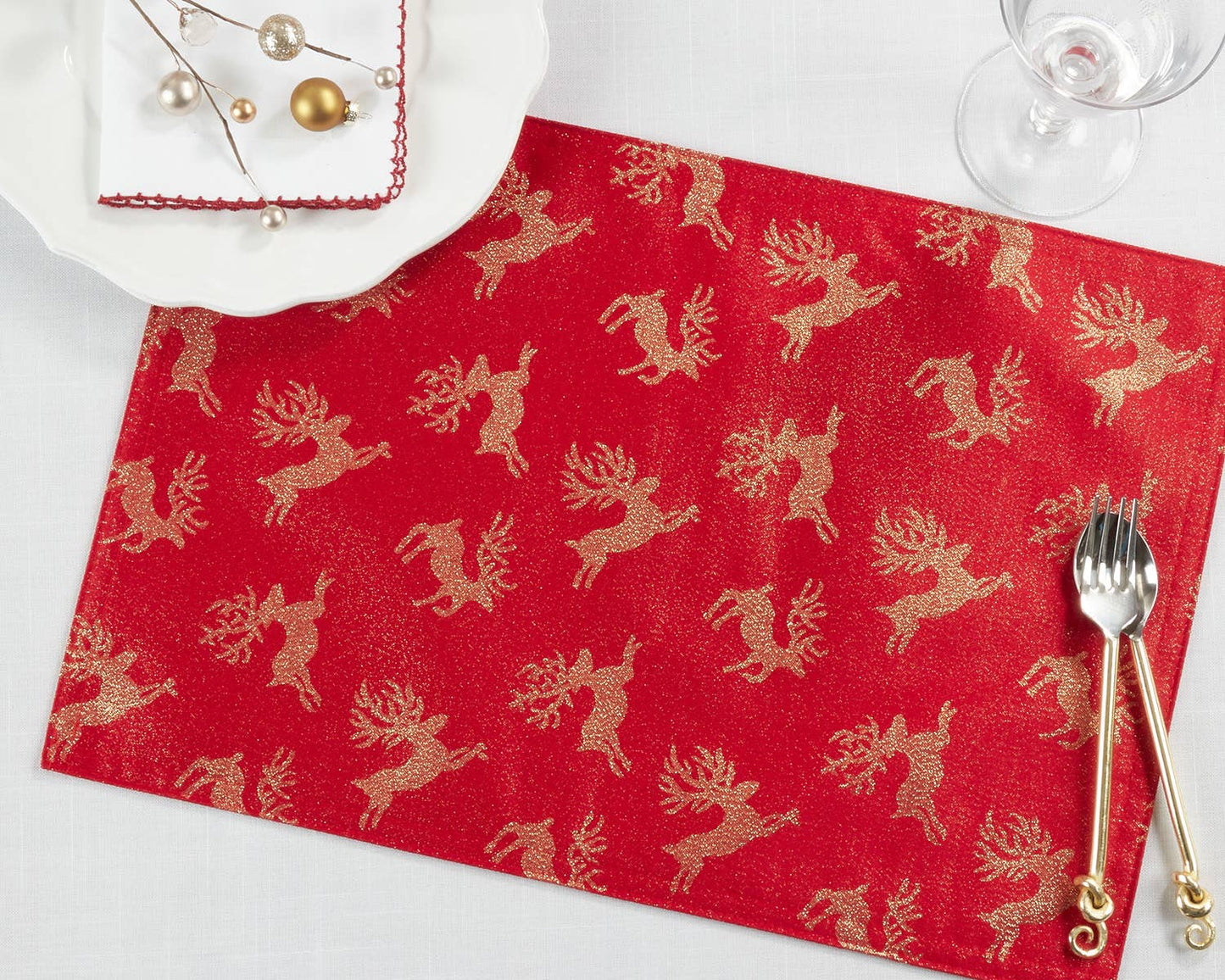 8789 - Gold Reindeer Print Red 13x19 Placemat