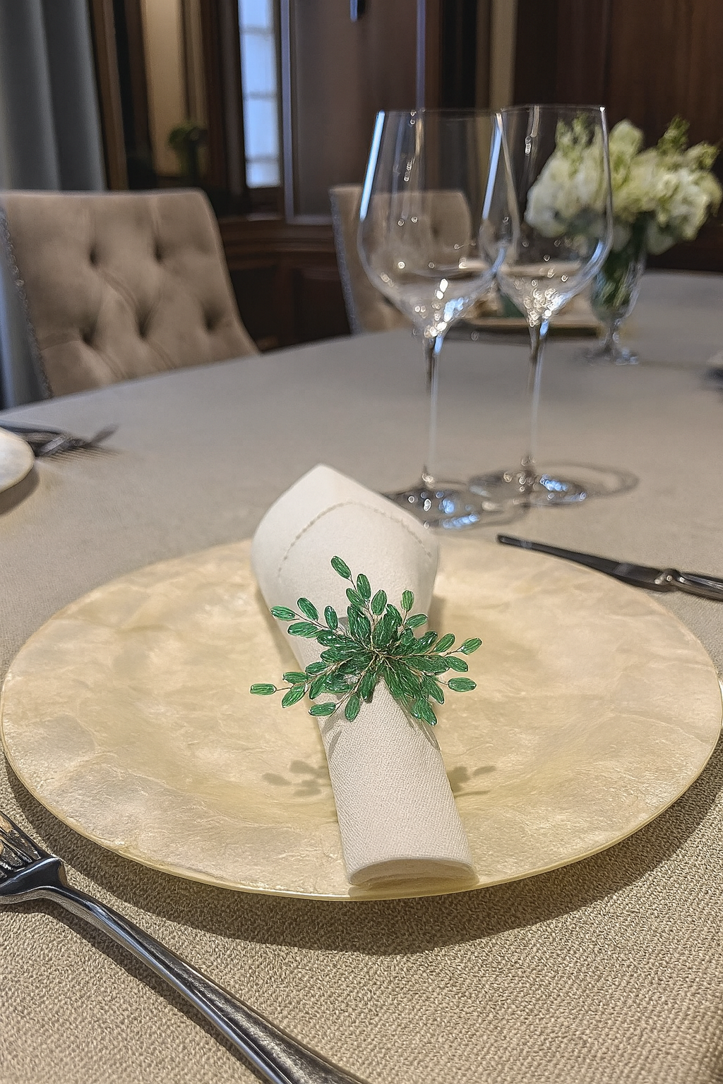 Green Hand-Beaded Festive Flower Napkin Holder