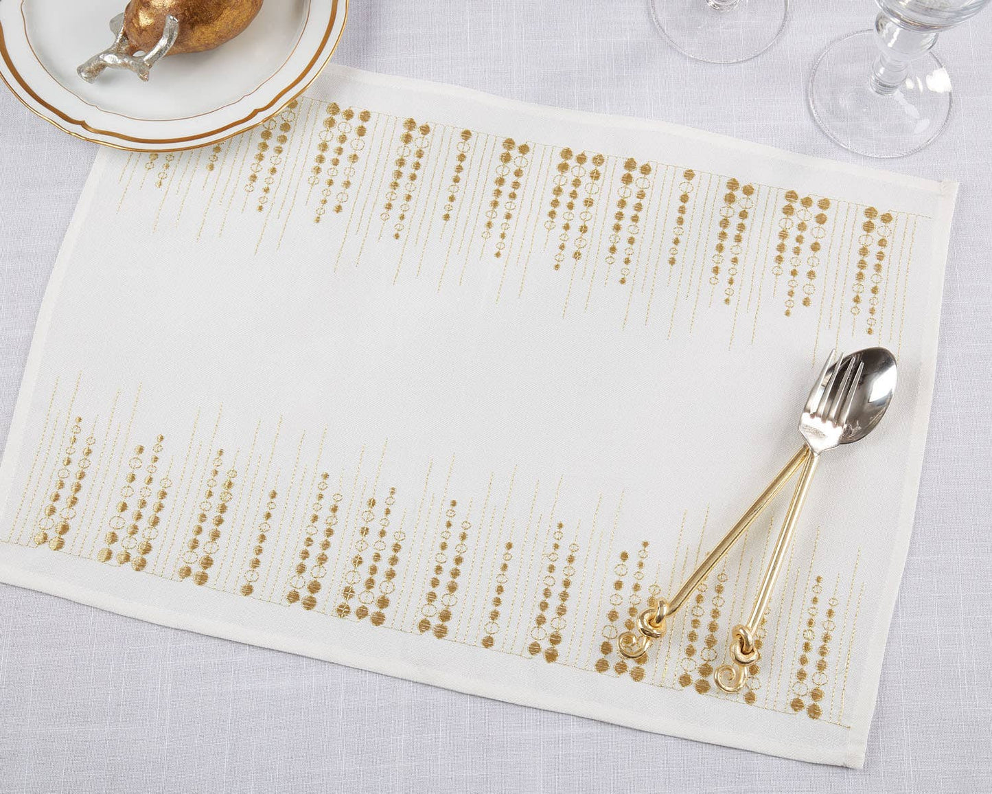 6575 - Gold Embroidered Dots 14x20 Inch Placemat