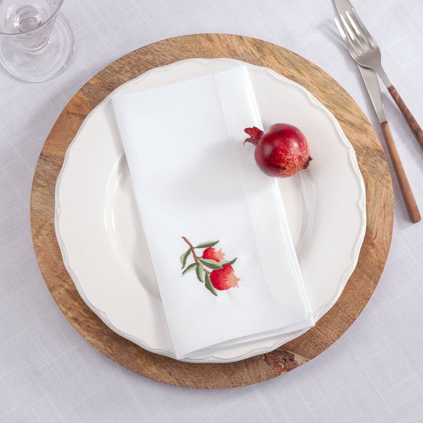 YP159 - Embroidered Pomegranate White 20" Dinner Napkin