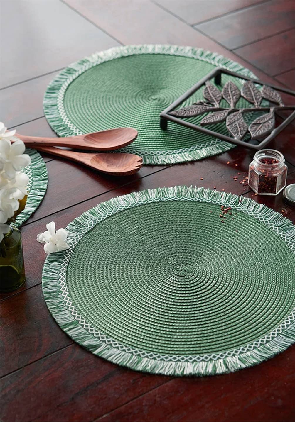 Green Woven 15" Round Placemat with Fringe
