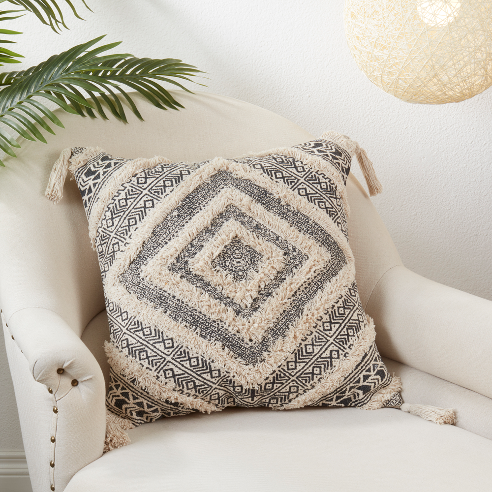 1293 - Tufted Diamond Block 20" Throw Pillow