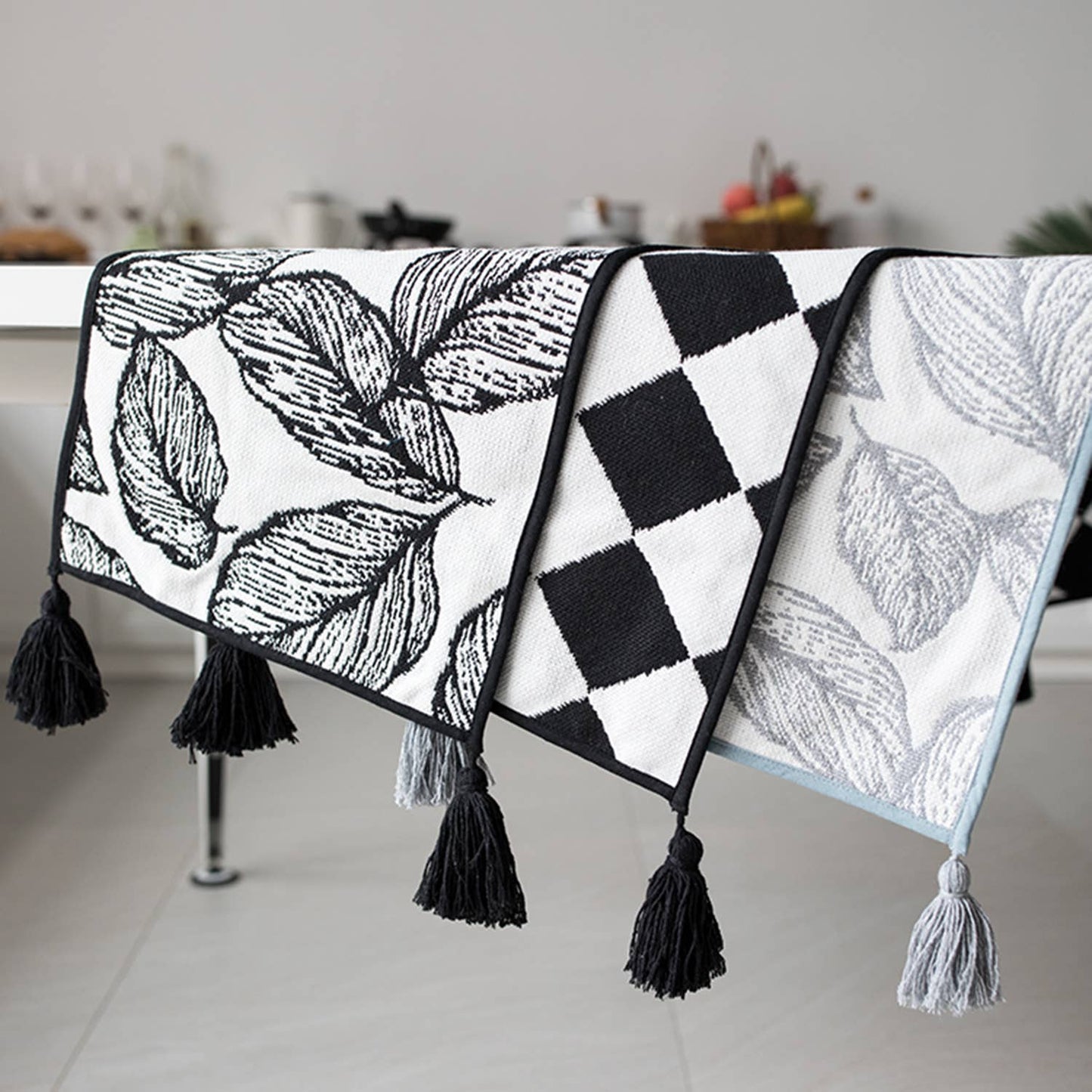 Diamond Leaf Design Woven Table Runner 14"W x 71"L