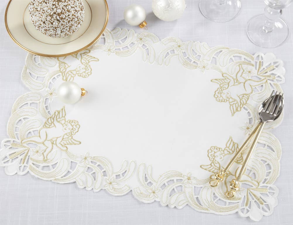 412 - Ivory Embroidered Cupid 14"X20" Placemat