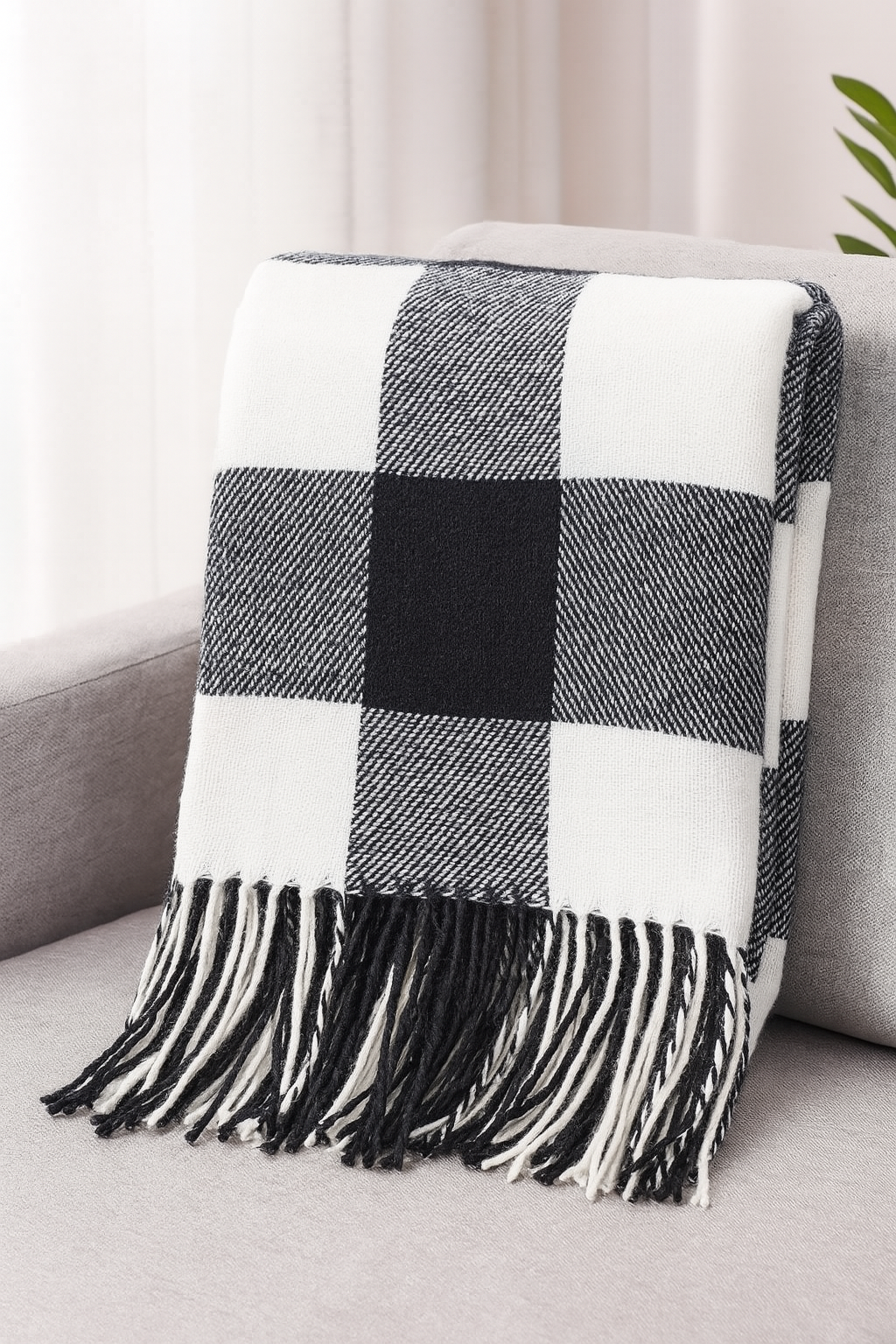Black and White Classic Buffalo Check Fringe Throw Blanket