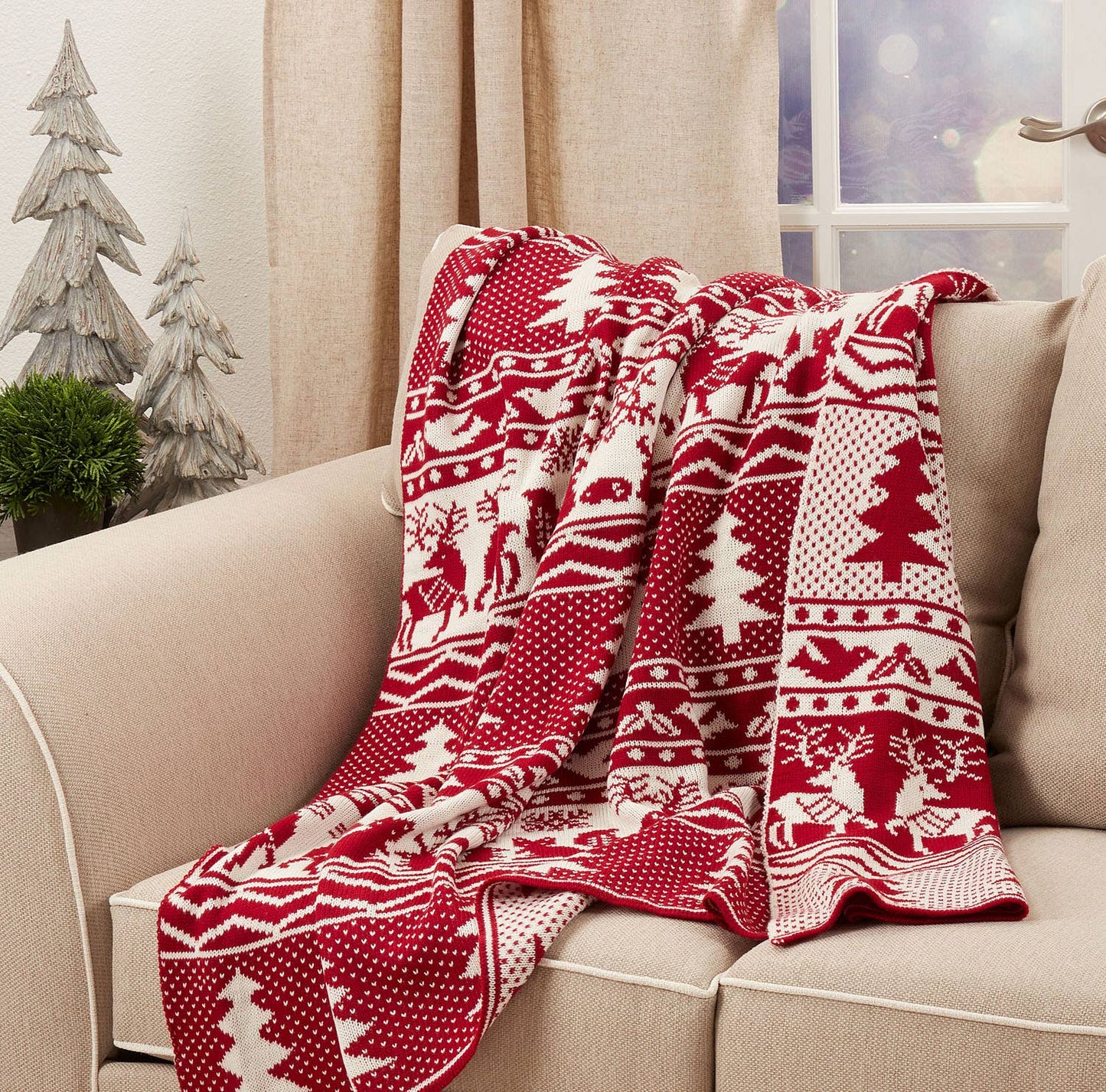 Classic Red & White Holiday 50x60 Throw Blanket