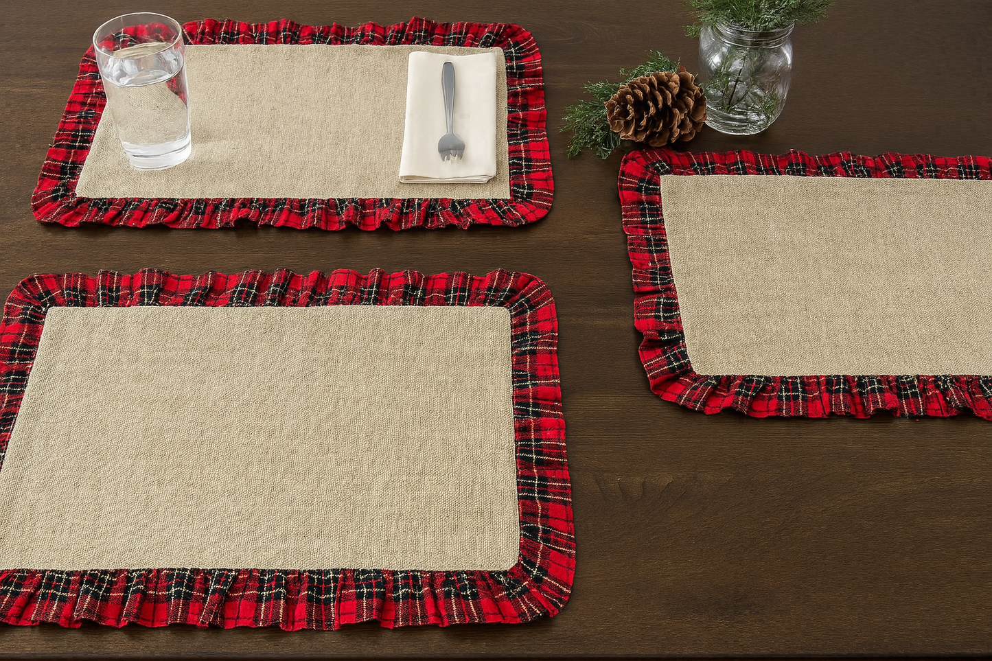TBL0003 - Ruffled Tartan Trim Holiday Placemat