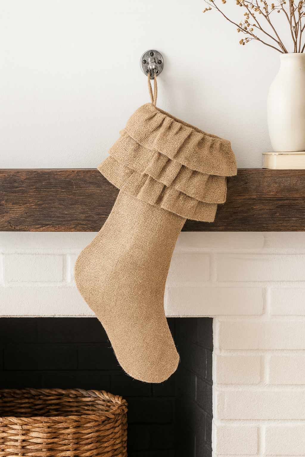 0516 - Natural Ruffled Burlap Christmas Stocking