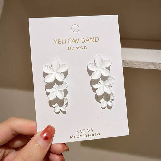 White Flower Resin Drop Earrings