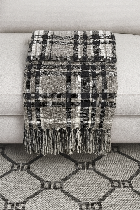 TH0027 - Grey Chenille Woven Plaid Tassel 50"x60" Throw Blanket
