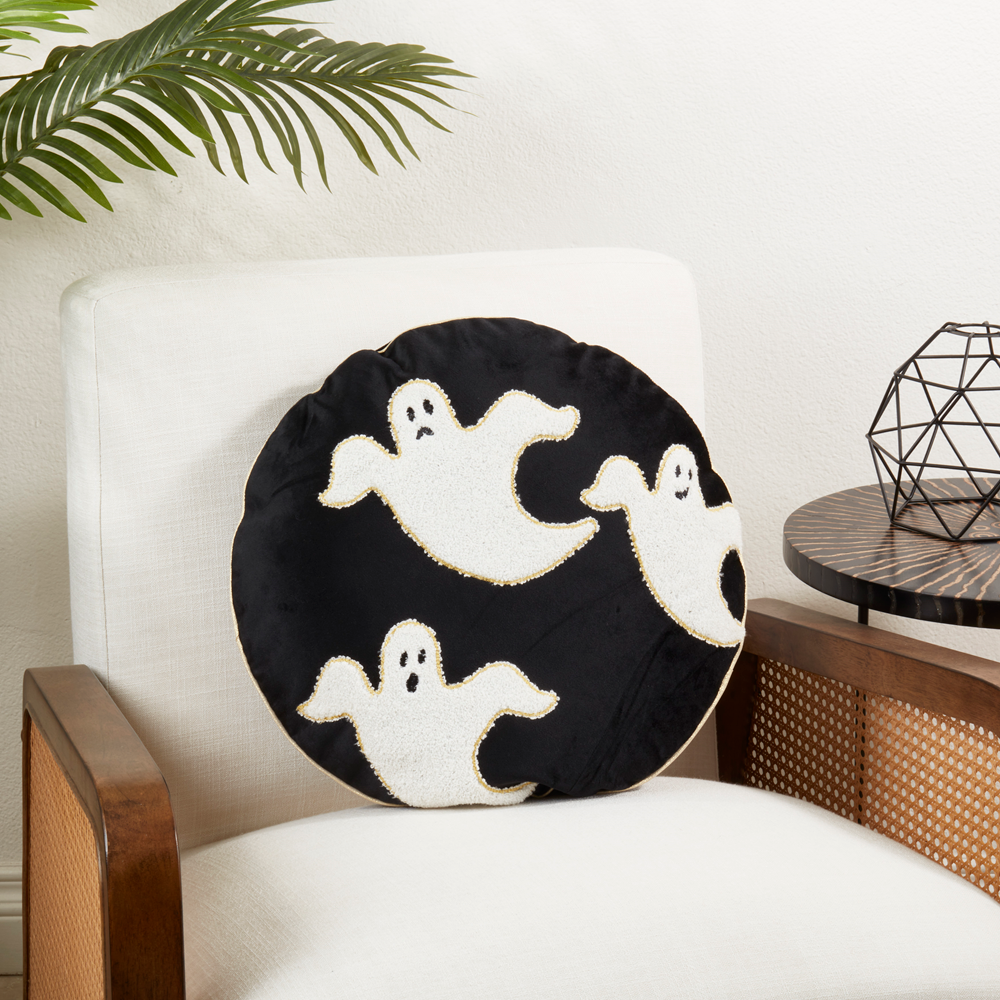 586 - Black White Ghost 18" Round Throw Pillow