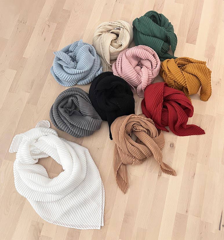 Crinkle Pleated Soft Square Scarf