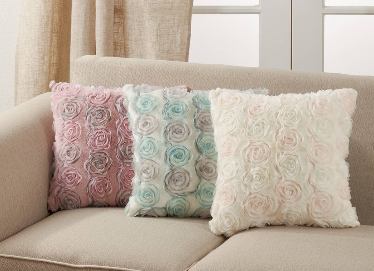 1943 - Textured Rose Wedding Cake Throw Pillow