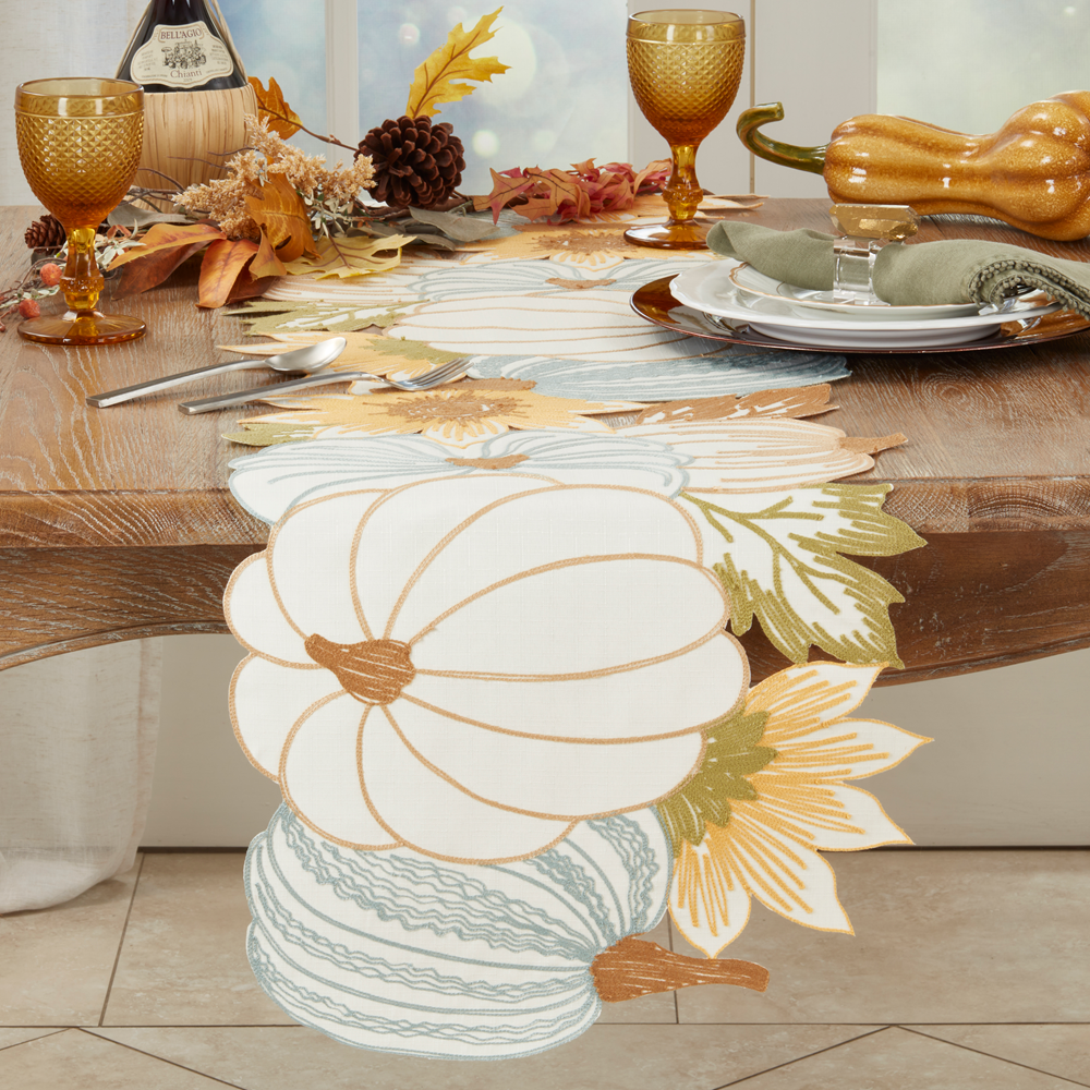 650 - Embroidered Pumpkin Table Runner