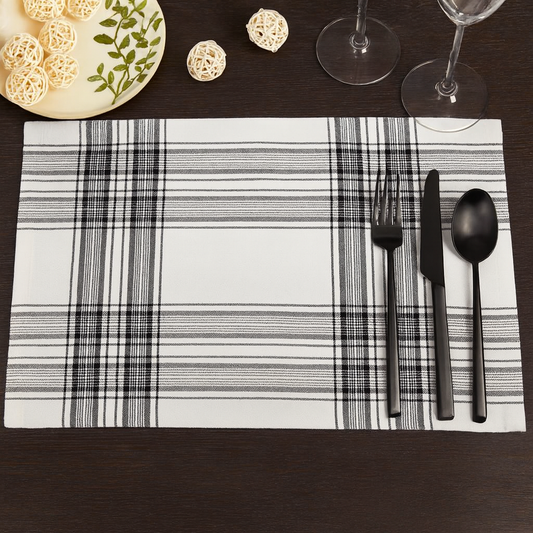 6562 - Black Plaid Cotton White 14"X20" Placemat