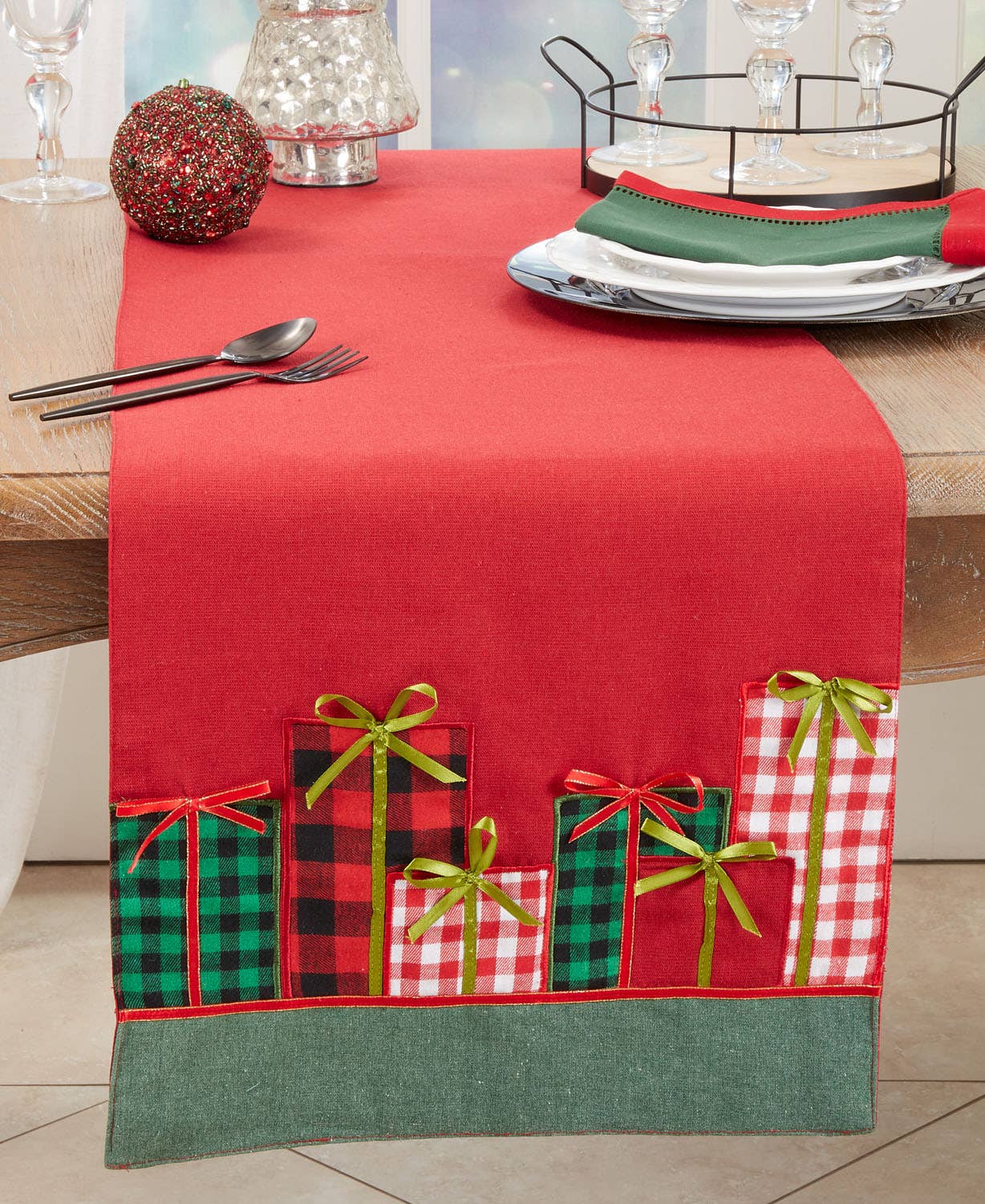 5083 - Festive Christmas Gifts 16x72 Table Runner