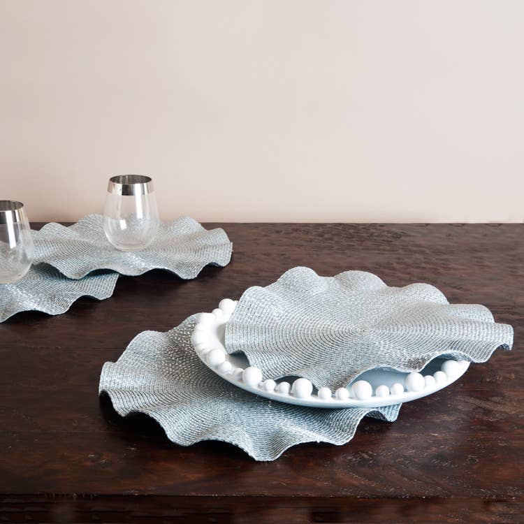 401 - Silver Curly & Glittery 15" Round Placemat